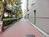 幅の広い歩道です