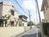 建物の裏手は閑静な住宅街です