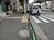 ビル正面の歩道