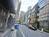 前面の道路は幅が広いです
