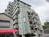 奥行きもあり大きな建物です