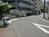 物件前は広々とした道路です