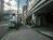 新宿通り側に駐車上があります