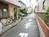 ビル脇の路地です