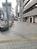 建物前方の歩道