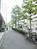 街路樹のある前面歩道