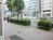 すぐそばに歩道橋があります