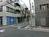 角地に建つ目立つビルです